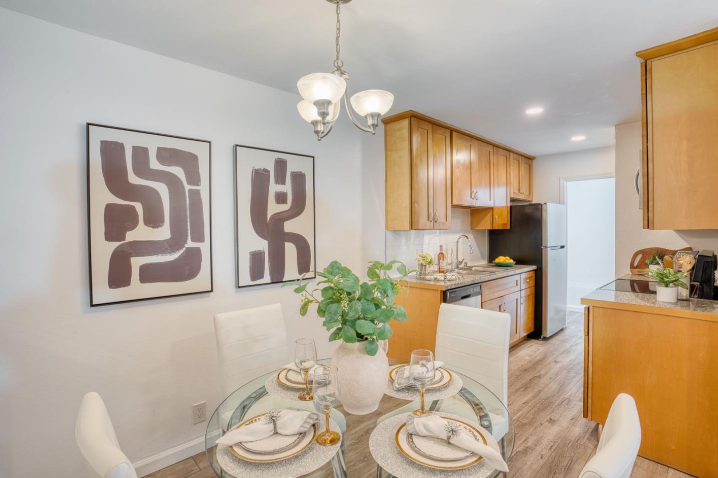 Detail Gallery Image 6 of 20 For 380 Auburn Way #10,  San Jose,  CA 95129 - 2 Beds | 1 Baths