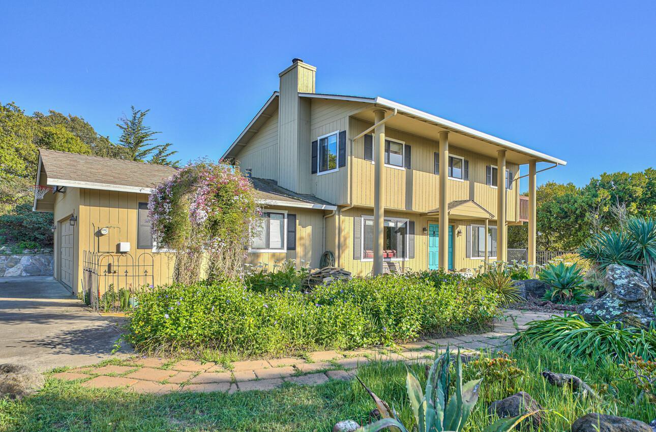 Detail Gallery Image 2 of 34 For 7571 via Guiseppe Ln, Salinas,  CA 93907 - 4 Beds | 2/1 Baths