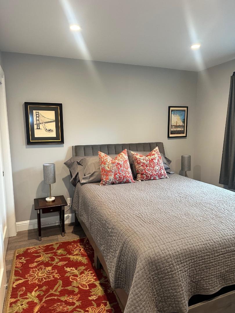 Detail Gallery Image 16 of 26 For 843a Southampton Dr a,  Palo Alto,  CA 94303 - 2 Beds | 2 Baths