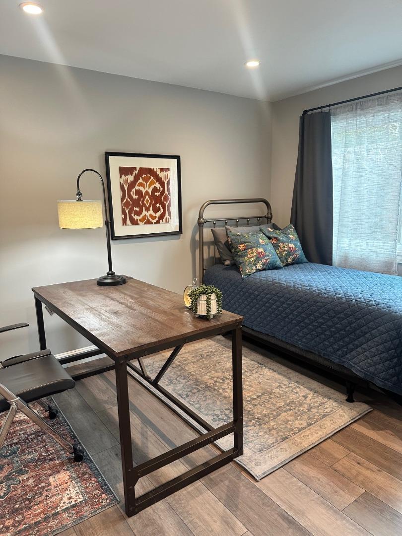 Detail Gallery Image 21 of 26 For 843a Southampton Dr a,  Palo Alto,  CA 94303 - 2 Beds | 2 Baths