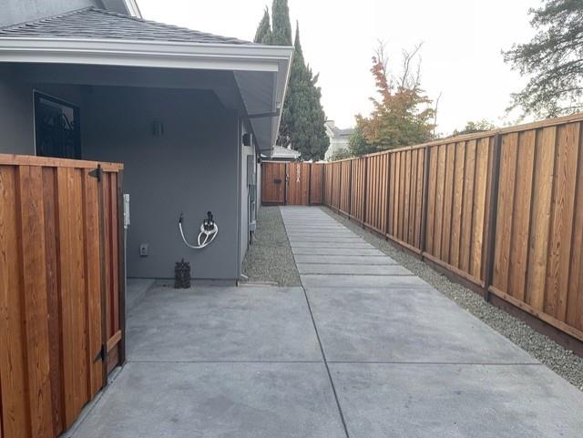 Detail Gallery Image 3 of 26 For 843a Southampton Dr a,  Palo Alto,  CA 94303 - 2 Beds | 2 Baths