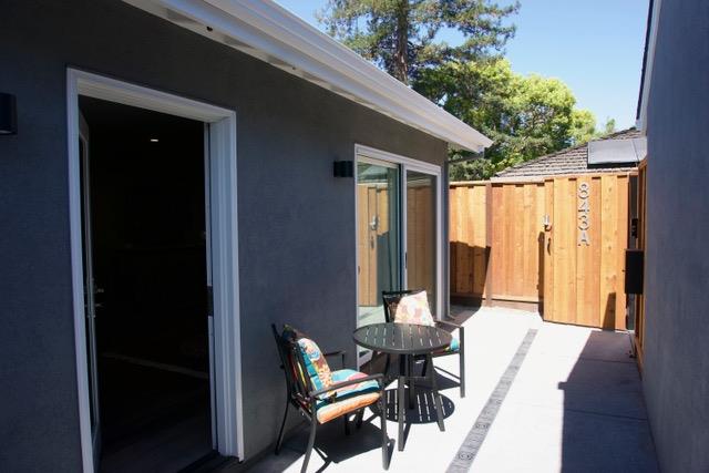 Detail Gallery Image 4 of 26 For 843a Southampton Dr a,  Palo Alto,  CA 94303 - 2 Beds | 2 Baths