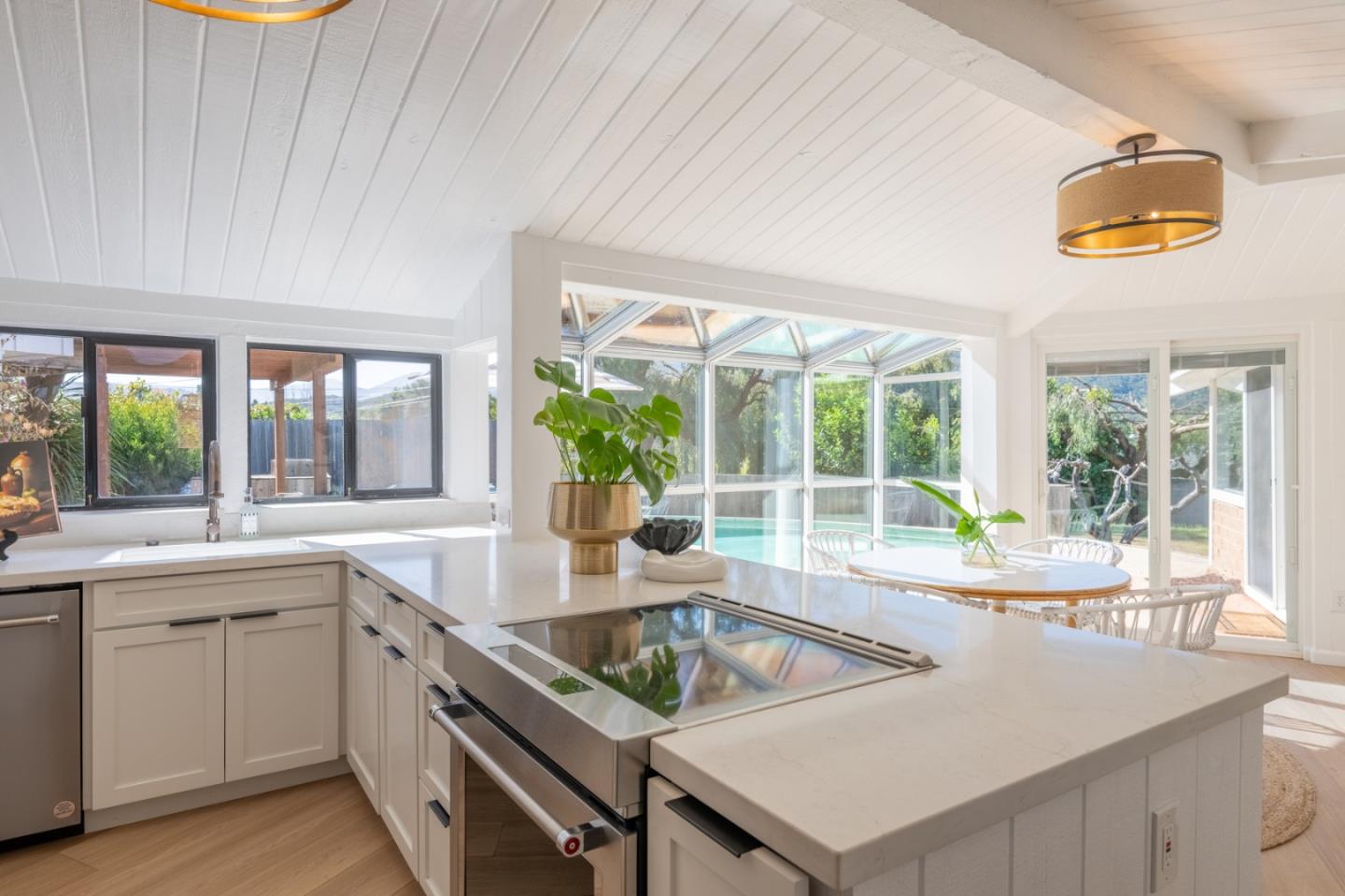 Detail Gallery Image 13 of 56 For 187 Ford Road, Carmel Valley,  CA 93924 - 4 Beds | 3 Baths