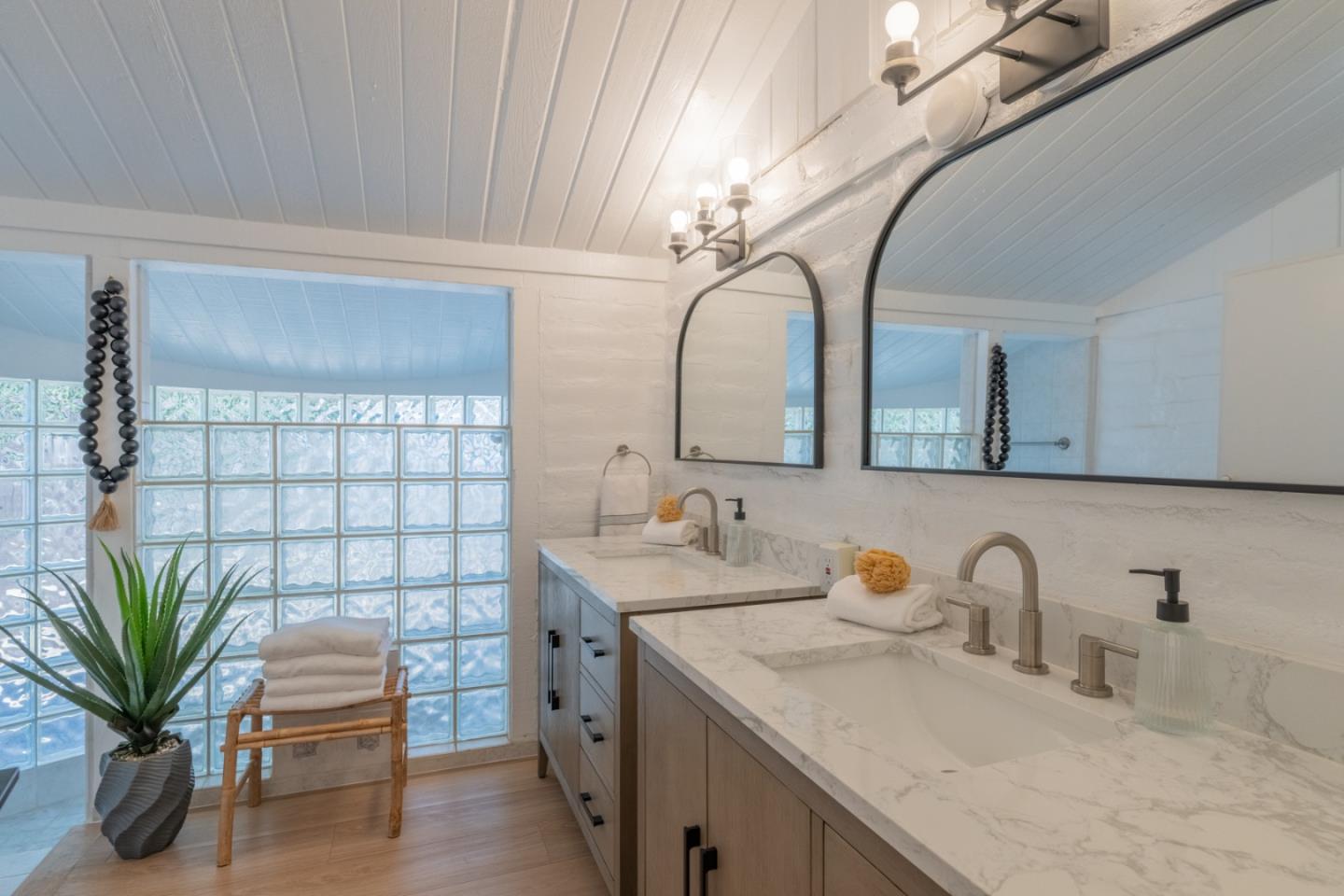 Detail Gallery Image 22 of 56 For 187 Ford Road, Carmel Valley,  CA 93924 - 4 Beds | 3 Baths