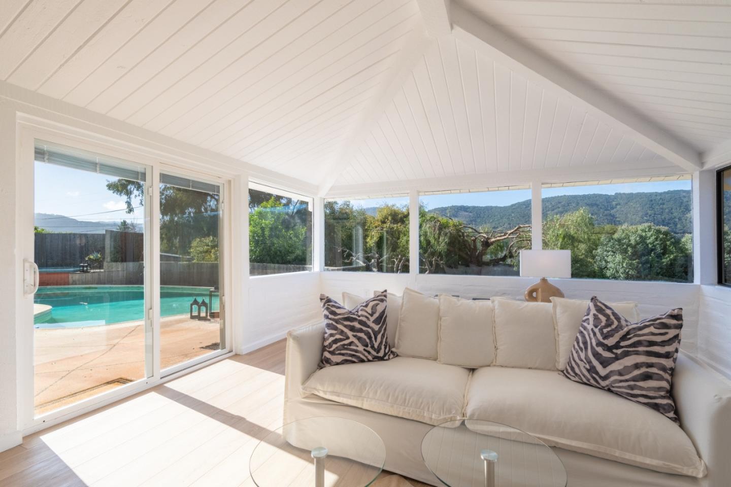 Detail Gallery Image 8 of 56 For 187 Ford Road, Carmel Valley,  CA 93924 - 4 Beds | 3 Baths