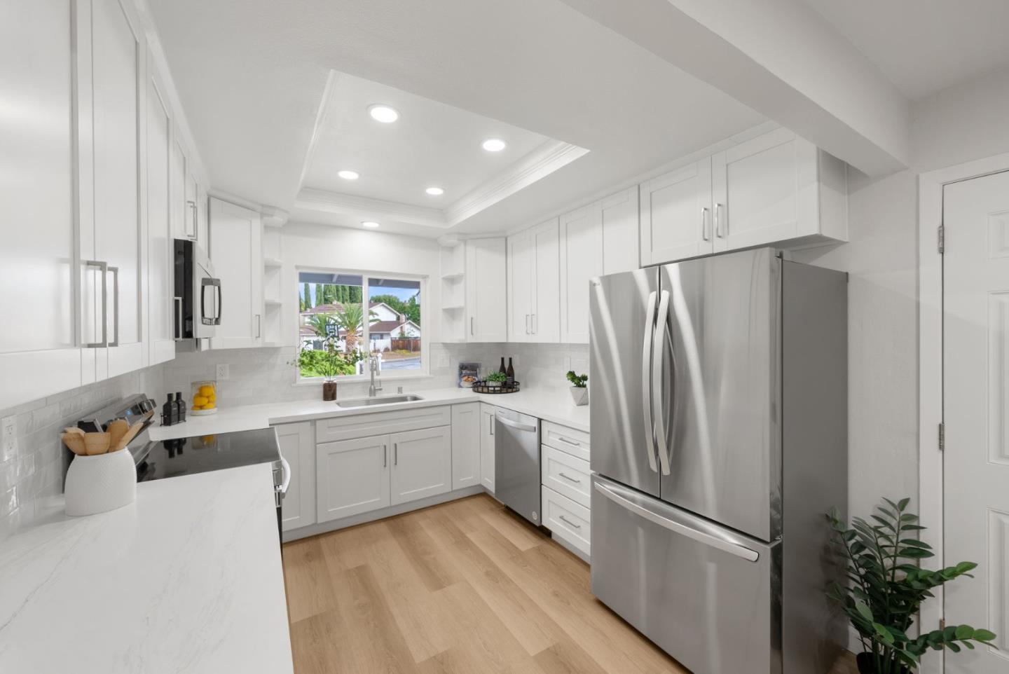 Detail Gallery Image 10 of 38 For 1493 Mallard Way, Sunnyvale,  CA 94087 - 4 Beds | 2 Baths