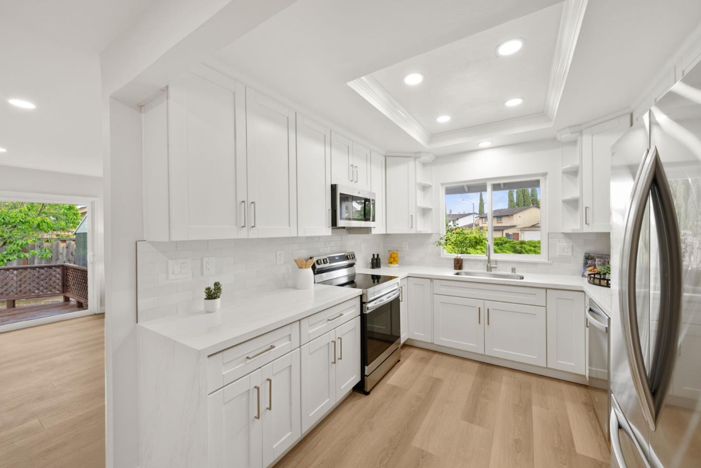 Detail Gallery Image 12 of 38 For 1493 Mallard Way, Sunnyvale,  CA 94087 - 4 Beds | 2 Baths