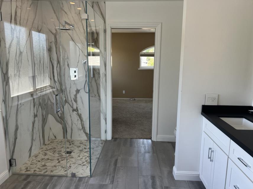 Detail Gallery Image 13 of 21 For 5 Maple Way, San Carlos,  CA 94070 - 5 Beds | 4 Baths