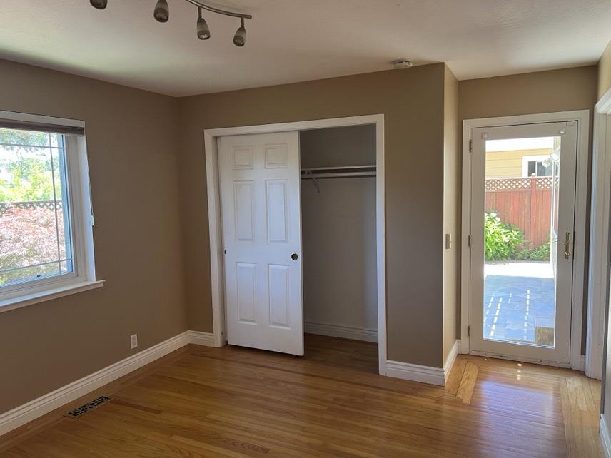 Detail Gallery Image 17 of 21 For 5 Maple Way, San Carlos,  CA 94070 - 5 Beds | 4 Baths