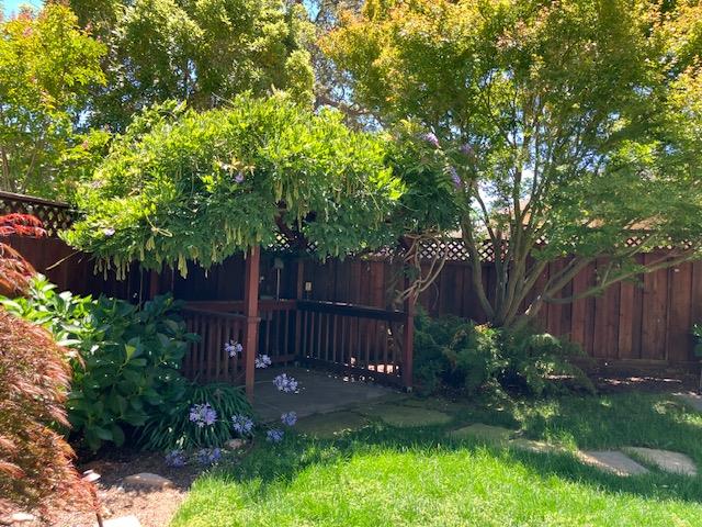 Detail Gallery Image 7 of 21 For 5 Maple Way, San Carlos,  CA 94070 - 5 Beds | 4 Baths