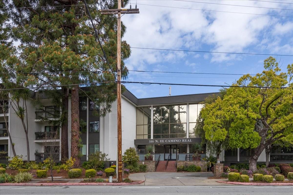 Detail Gallery Image 2 of 19 For 316 N El Camino Real #305,  San Mateo,  CA 94401 - 2 Beds | 2 Baths