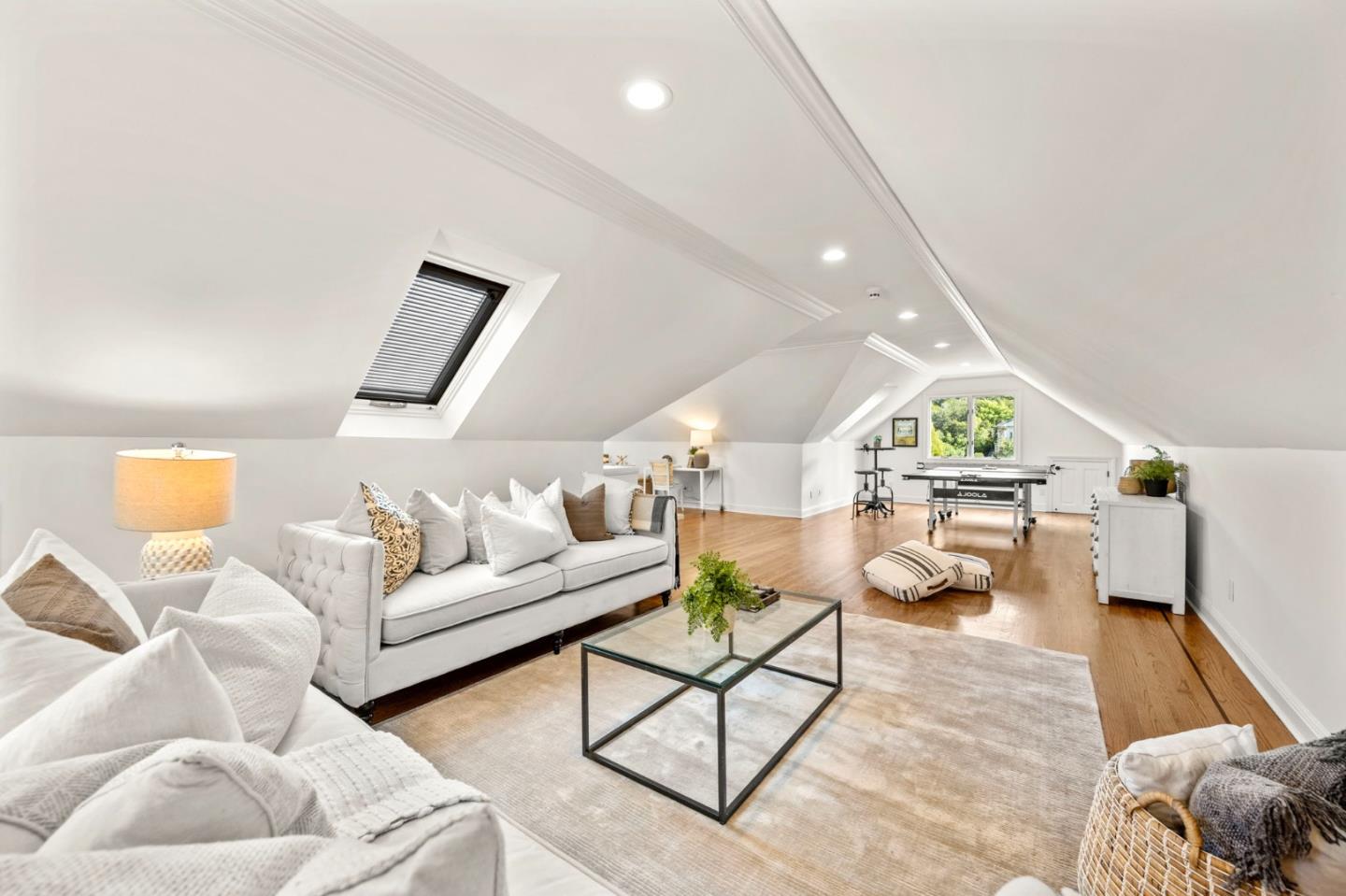 Detail Gallery Image 102 of 191 For 760 Chateau Dr, Hillsborough,  CA 94010 - 6 Beds | 8 Baths