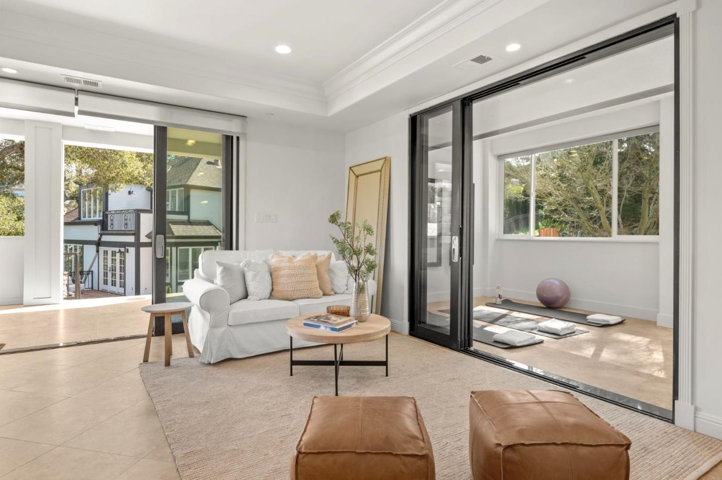 Detail Gallery Image 136 of 191 For 760 Chateau Dr, Hillsborough,  CA 94010 - 6 Beds | 8 Baths