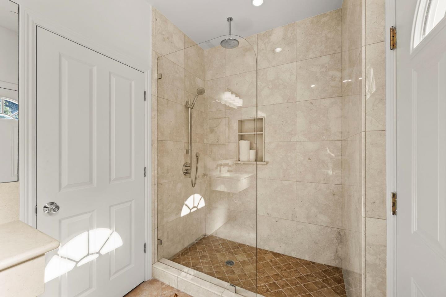 Detail Gallery Image 143 of 191 For 760 Chateau Dr, Hillsborough,  CA 94010 - 6 Beds | 8 Baths