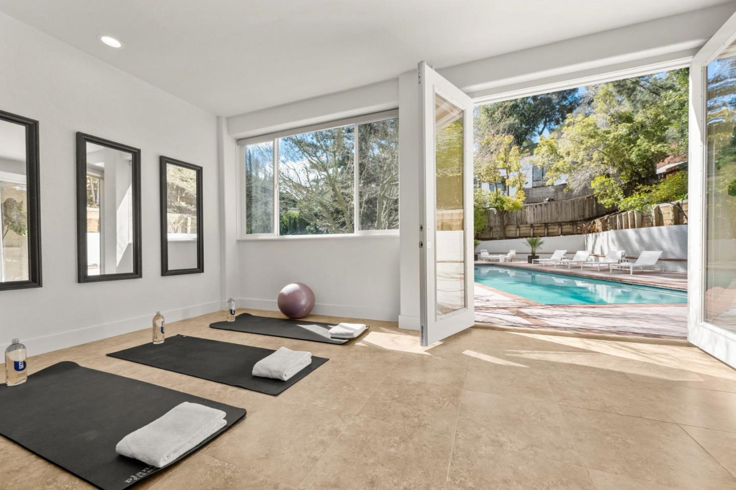 Detail Gallery Image 156 of 191 For 760 Chateau Dr, Hillsborough,  CA 94010 - 6 Beds | 8 Baths