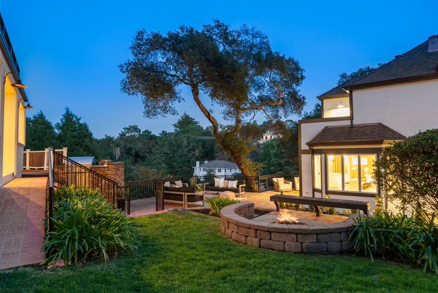 Detail Gallery Image 182 of 191 For 760 Chateau Dr, Hillsborough,  CA 94010 - 6 Beds | 8 Baths
