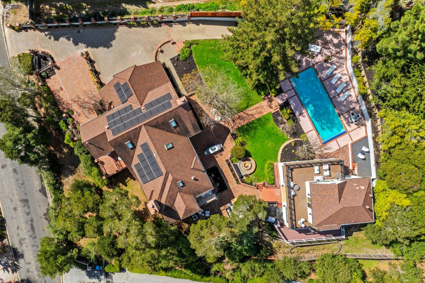 Detail Gallery Image 189 of 191 For 760 Chateau Dr, Hillsborough,  CA 94010 - 6 Beds | 8 Baths