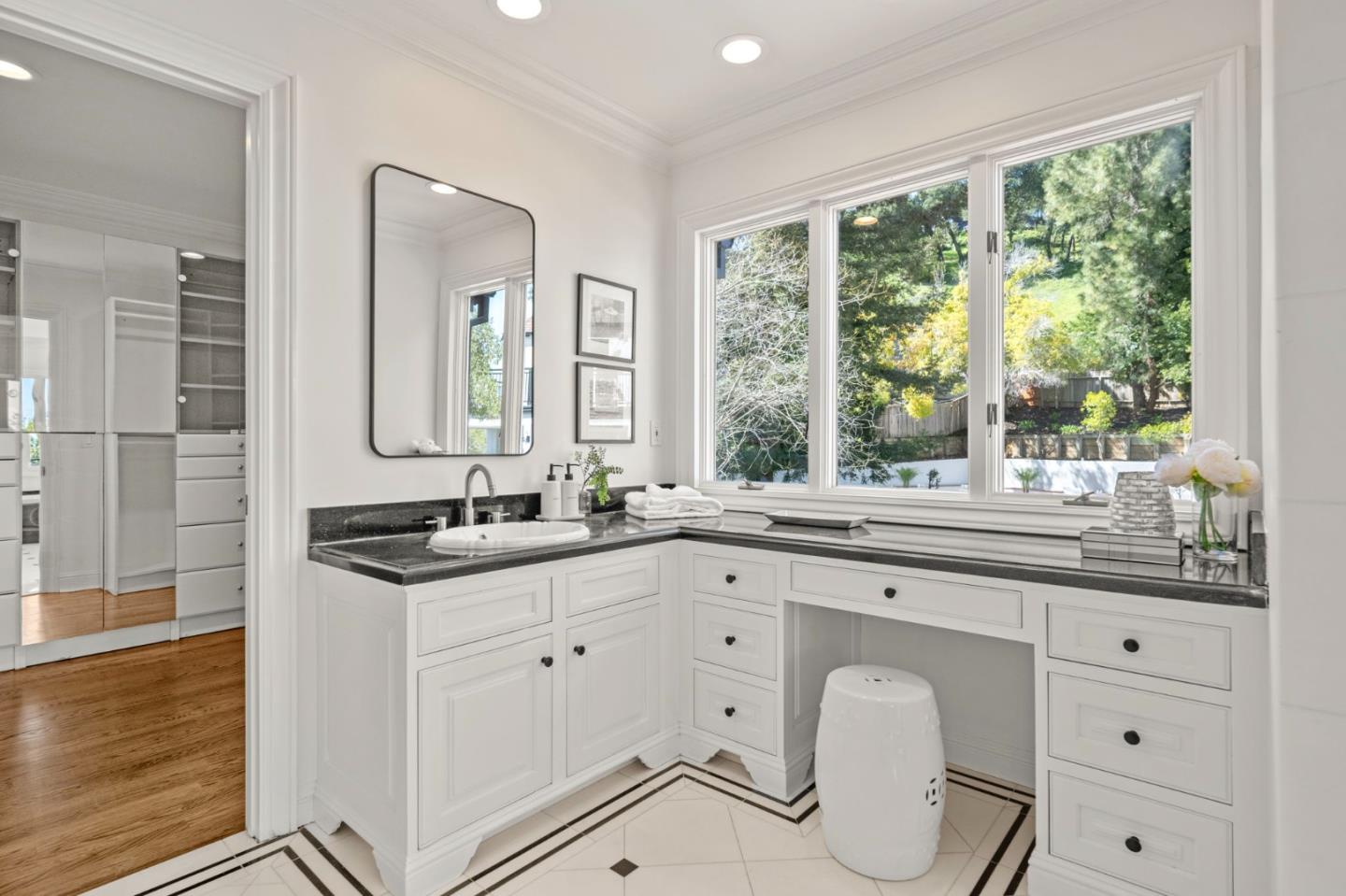 Detail Gallery Image 62 of 191 For 760 Chateau Dr, Hillsborough,  CA 94010 - 6 Beds | 8 Baths
