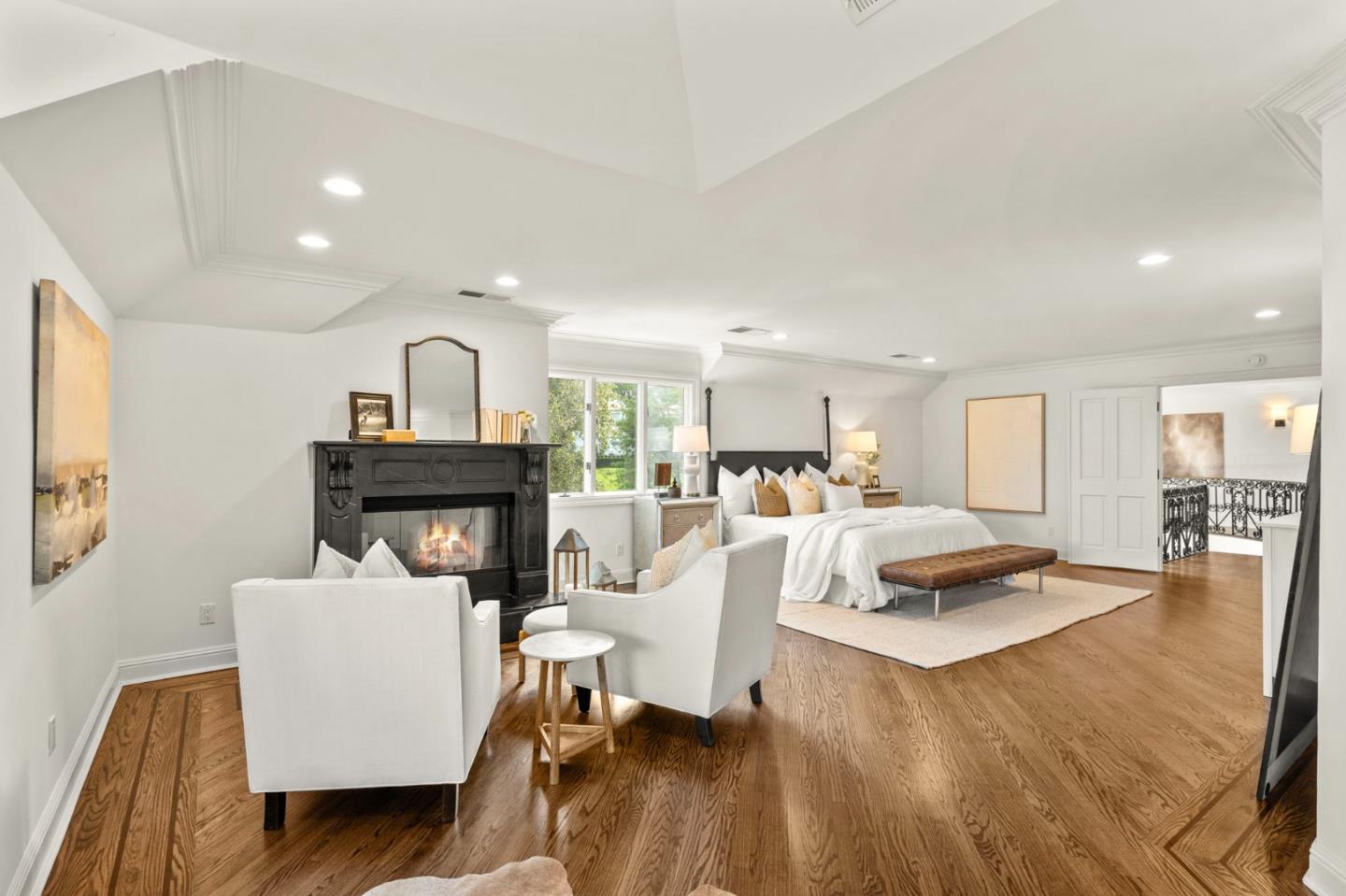 Detail Gallery Image 72 of 191 For 760 Chateau Dr, Hillsborough,  CA 94010 - 6 Beds | 8 Baths