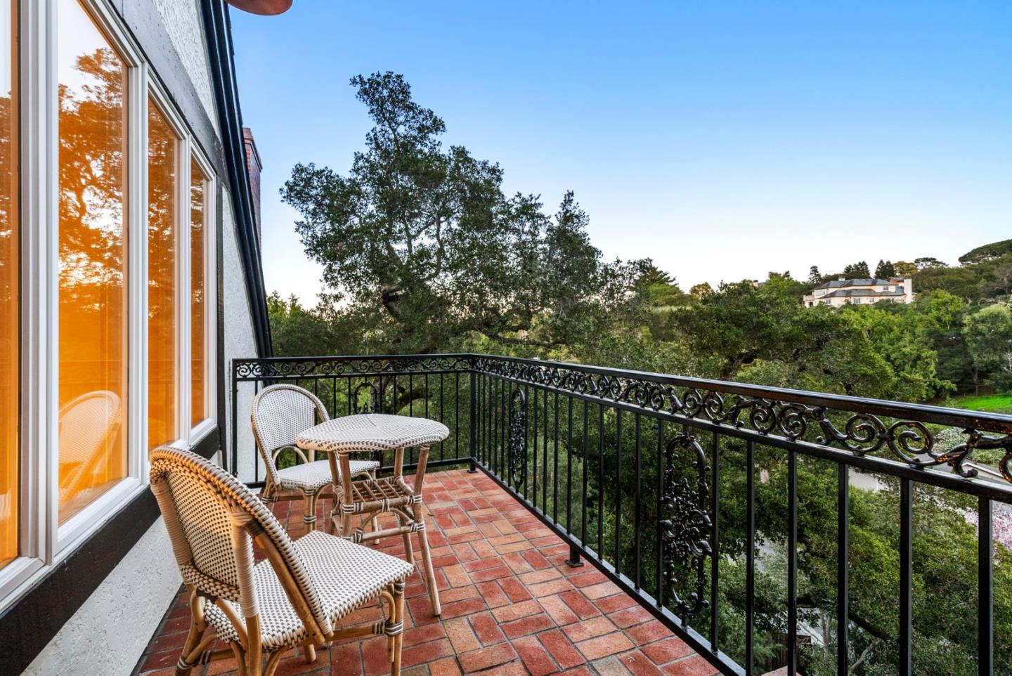Detail Gallery Image 78 of 191 For 760 Chateau Dr, Hillsborough,  CA 94010 - 6 Beds | 8 Baths