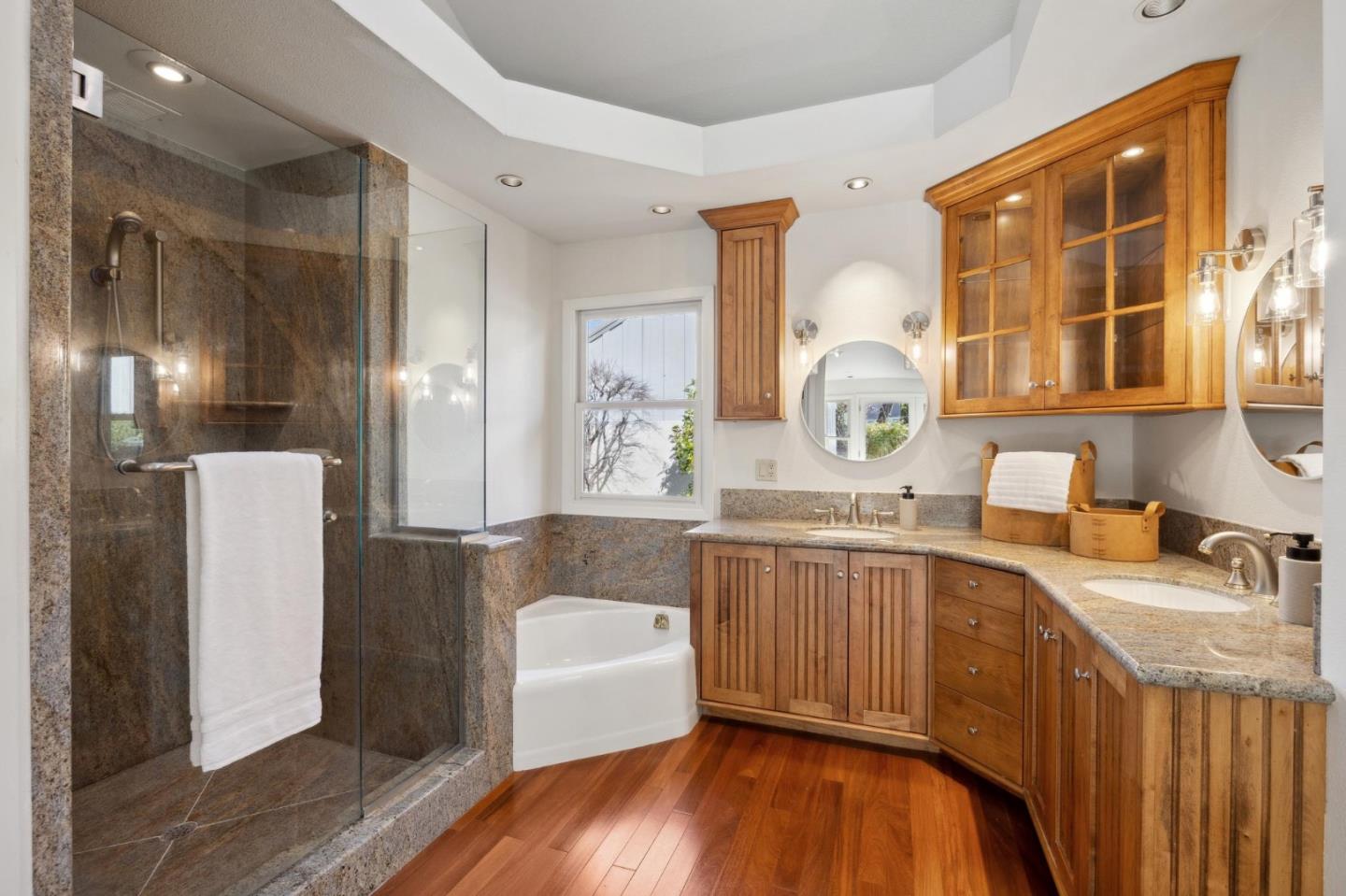 Detail Gallery Image 14 of 30 For 28064 Heron Ct, Carmel,  CA 93923 - 3 Beds | 3 Baths
