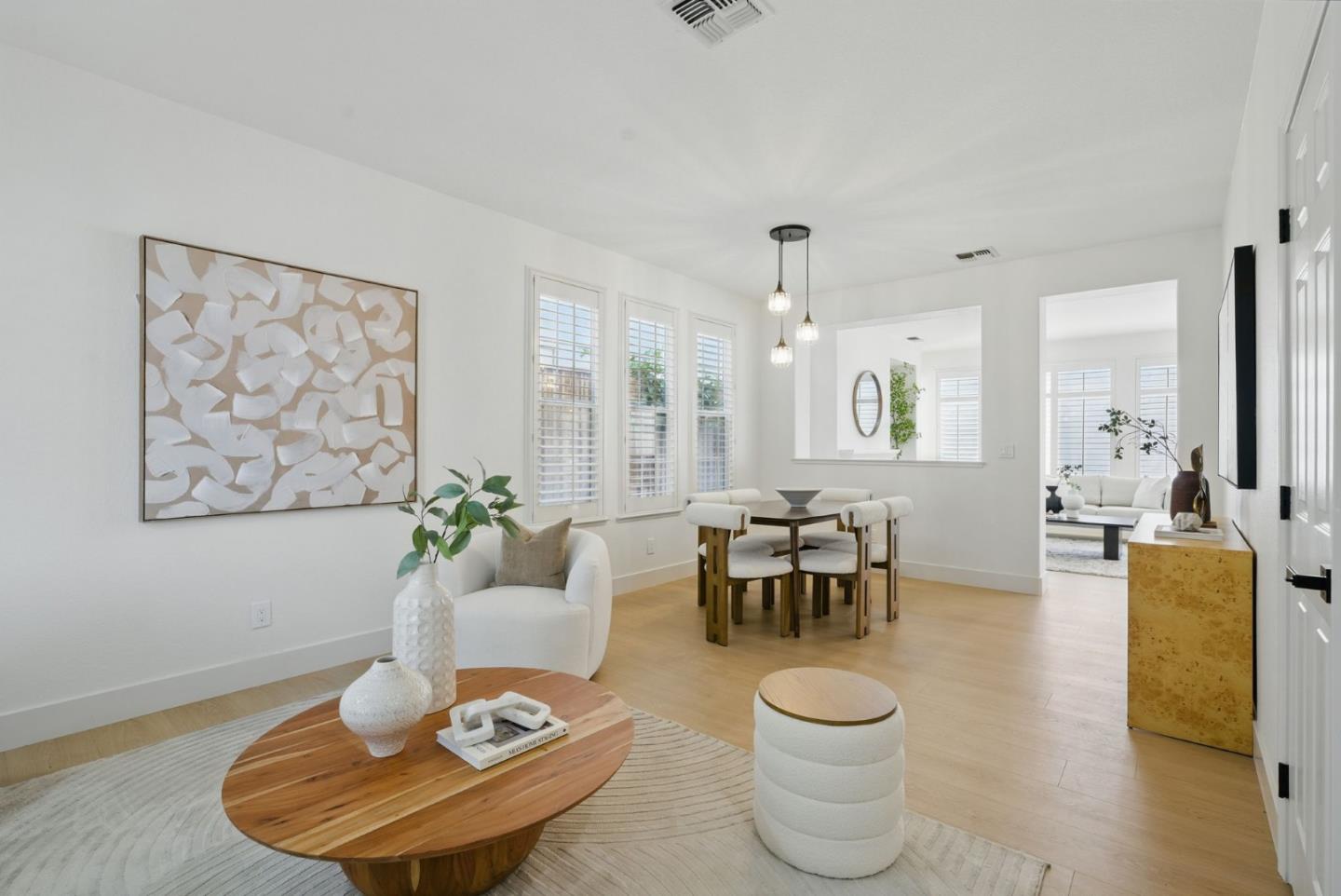 Detail Gallery Image 4 of 55 For 1145 Arabelle Way, San Jose,  CA 95132 - 4 Beds | 2/1 Baths