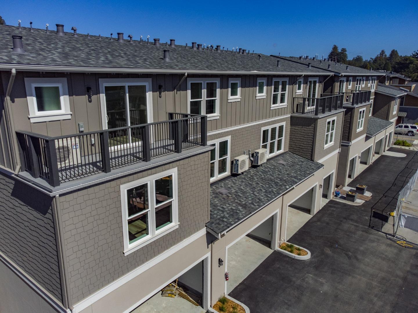Detail Gallery Image 28 of 31 For 116 Aptos Village Way #3,  Aptos,  CA 95003 - 2 Beds | 2 Baths