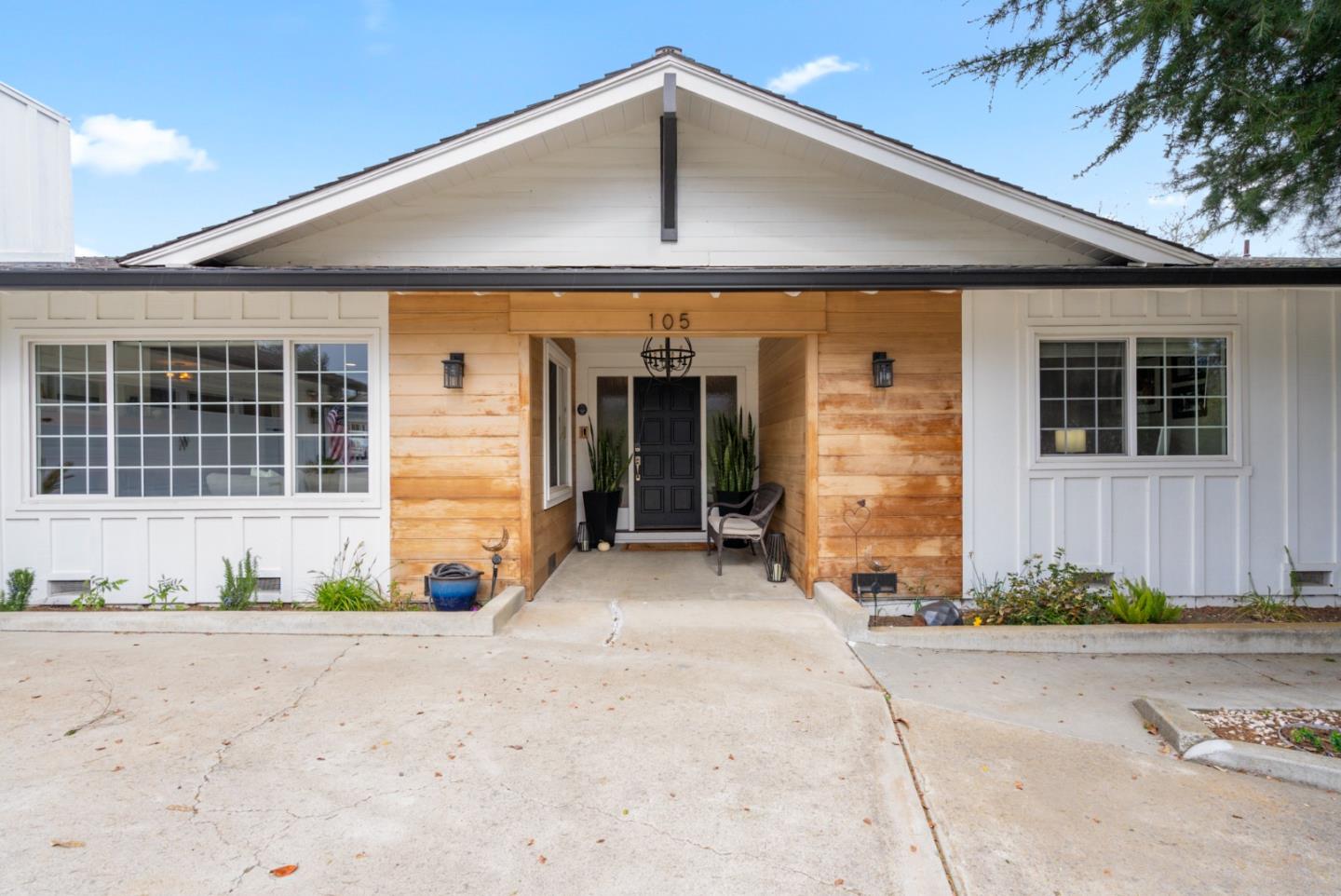 Detail Gallery Image 12 of 96 For 105 Rays Cir, Hollister,  CA 95023 - 4 Beds | 2/1 Baths