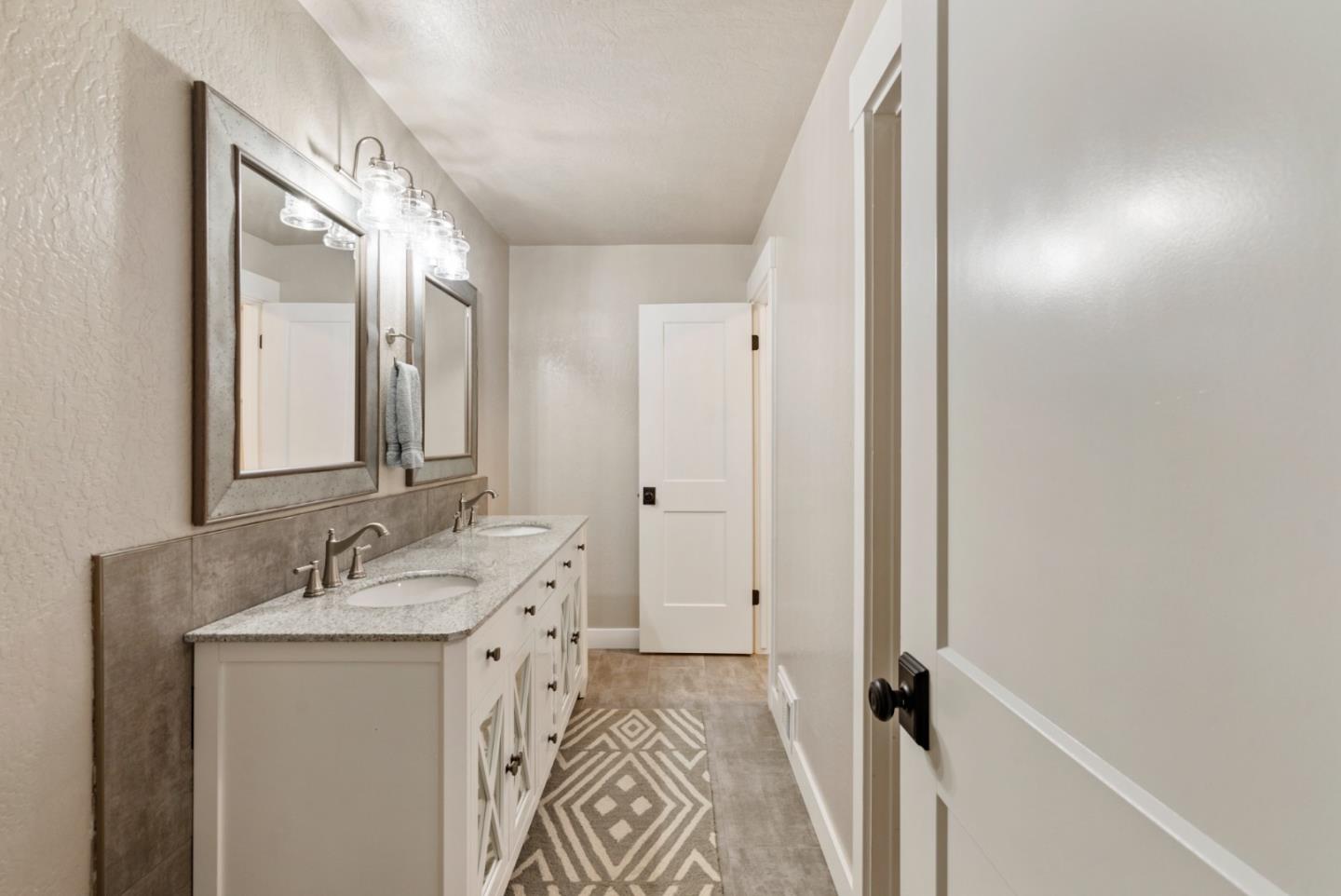Detail Gallery Image 52 of 96 For 105 Rays Cir, Hollister,  CA 95023 - 4 Beds | 2/1 Baths