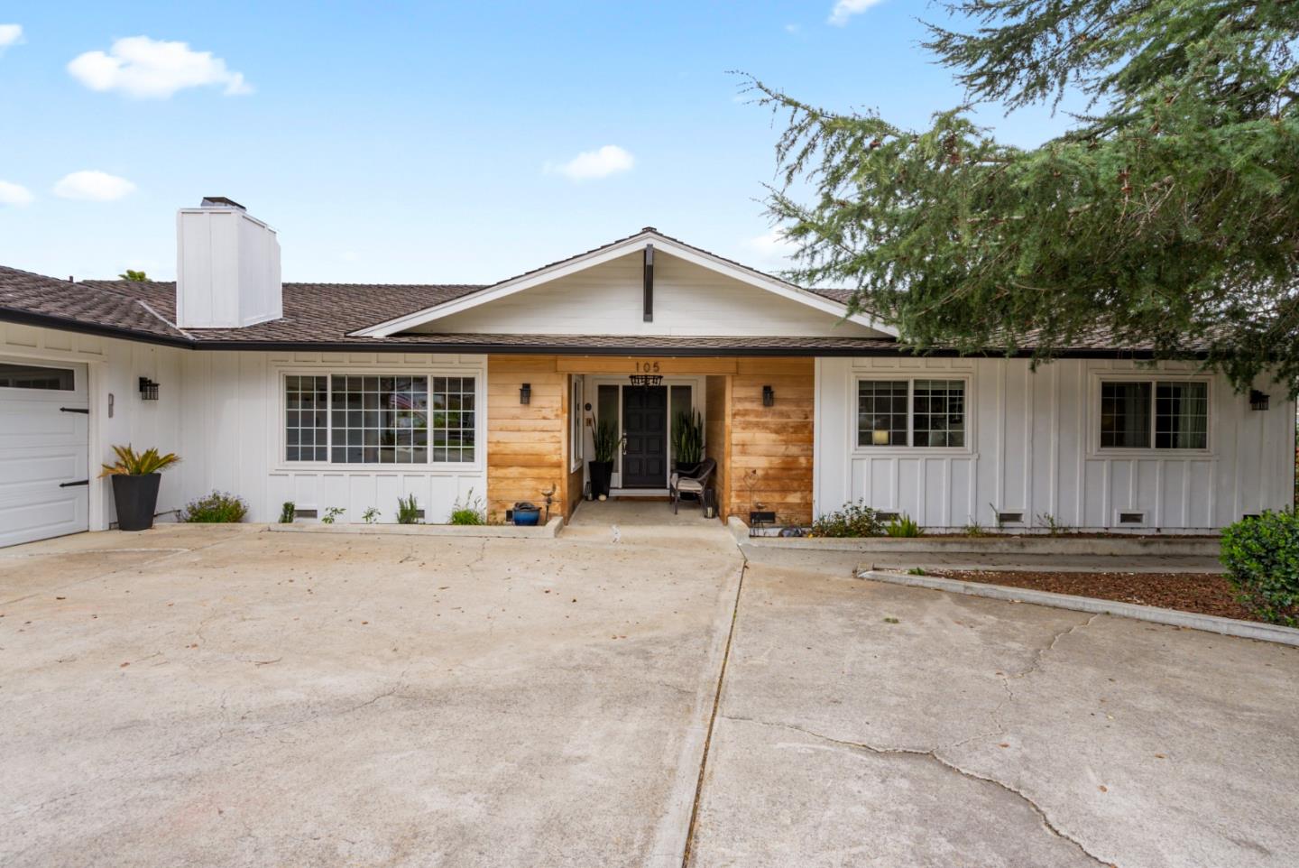 Detail Gallery Image 8 of 96 For 105 Rays Cir, Hollister,  CA 95023 - 4 Beds | 2/1 Baths