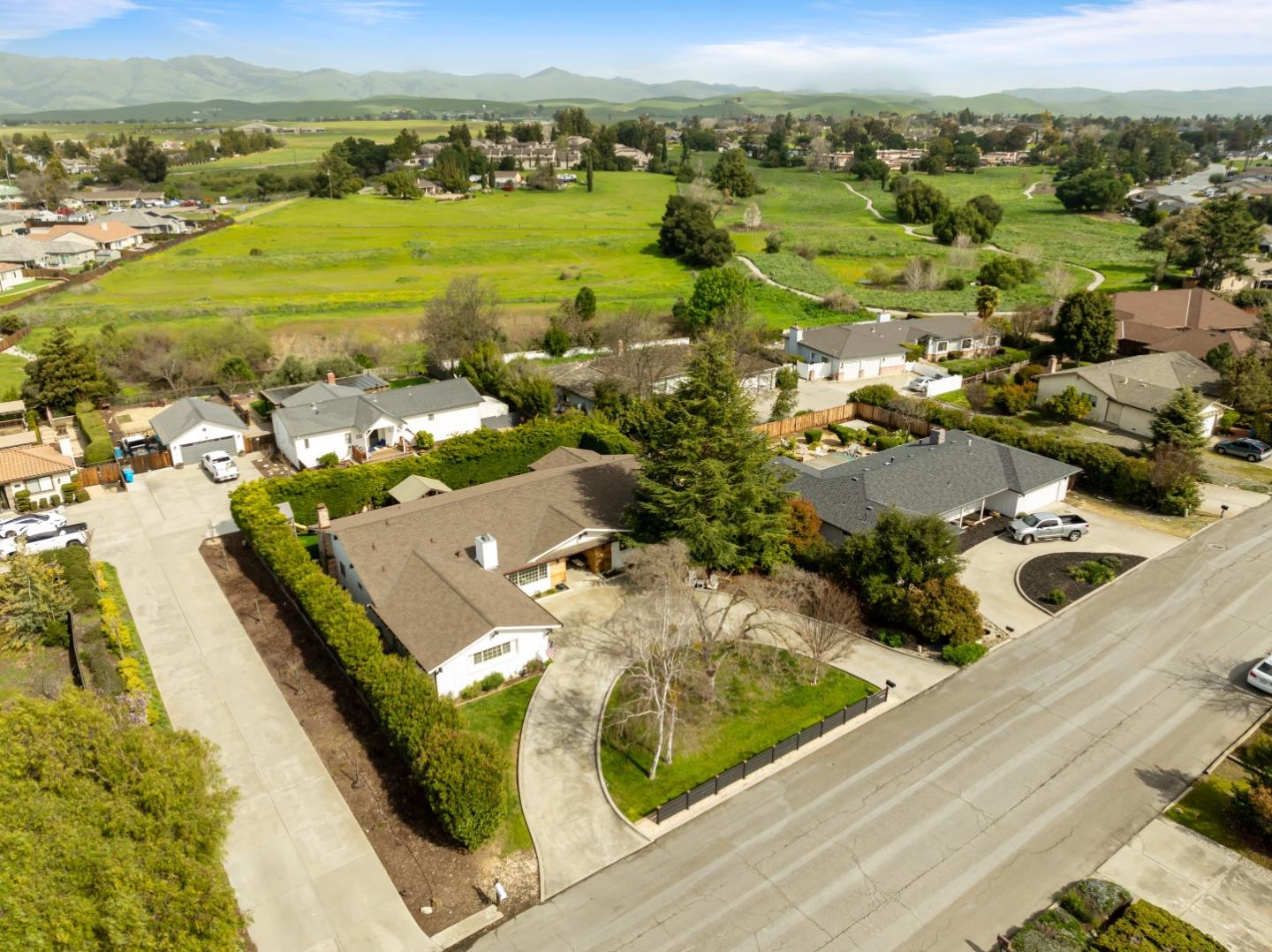 Detail Gallery Image 82 of 96 For 105 Rays Cir, Hollister,  CA 95023 - 4 Beds | 2/1 Baths