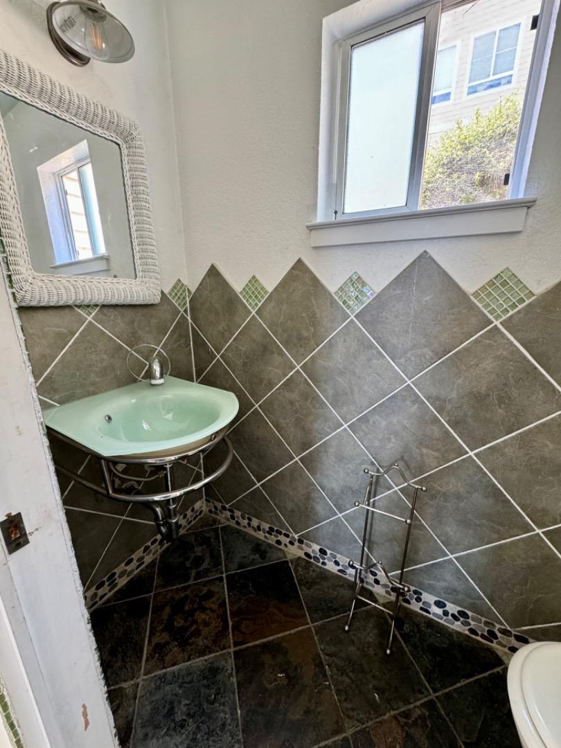 Detail Gallery Image 10 of 10 For 161 Cleo Rand Ln, San Francisco,  CA 94124 - 2 Beds | 1/1 Baths
