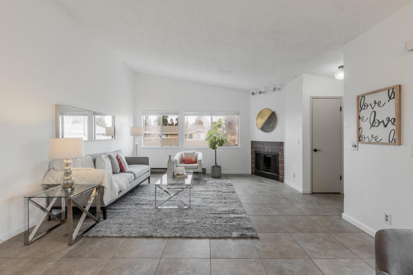 Detail Gallery Image 2 of 18 For 32 Astrida Dr #2,  Hayward,  CA 94544 - 2 Beds | 1 Baths