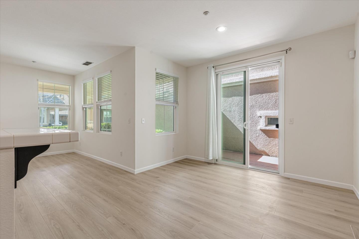 Detail Gallery Image 15 of 43 For 94 Pelican St, Brentwood,  CA 94513 - 3 Beds | 2/1 Baths
