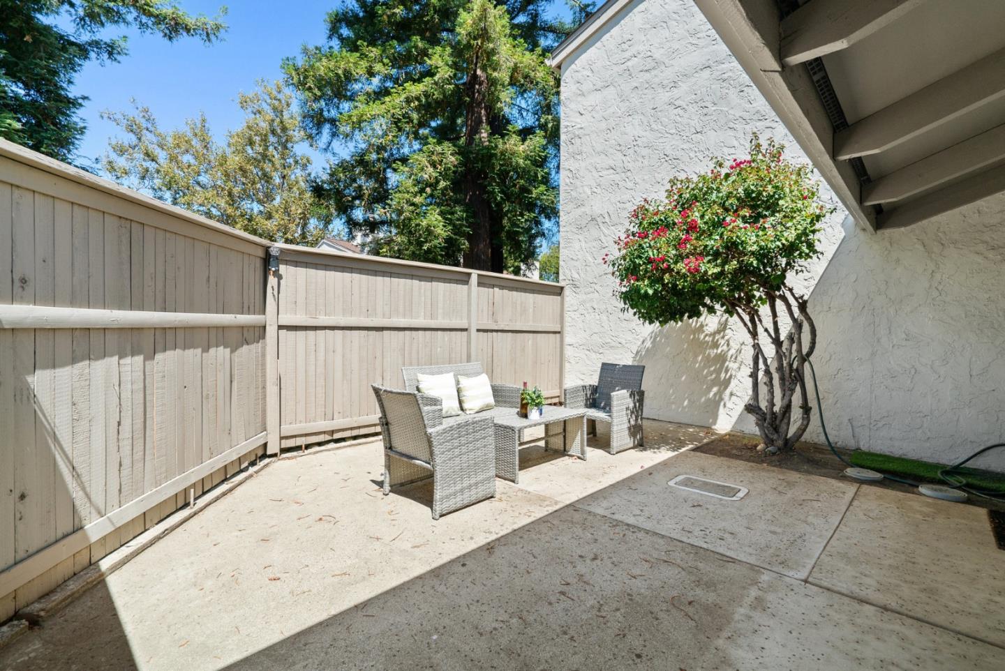Detail Gallery Image 22 of 23 For 19309 Vineyard Ln, Saratoga,  CA 95070 - 1 Beds | 1 Baths