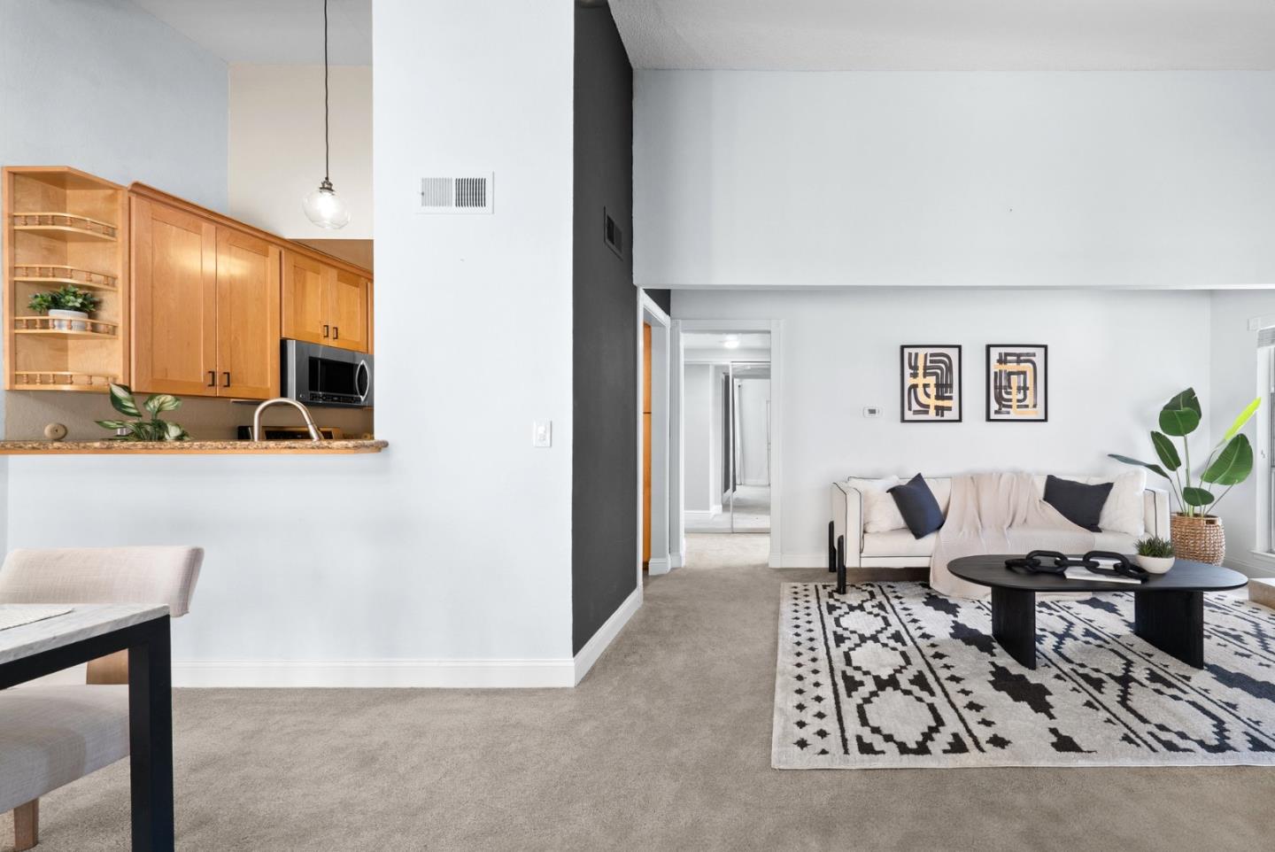 Detail Gallery Image 5 of 23 For 19309 Vineyard Ln, Saratoga,  CA 95070 - 1 Beds | 1 Baths