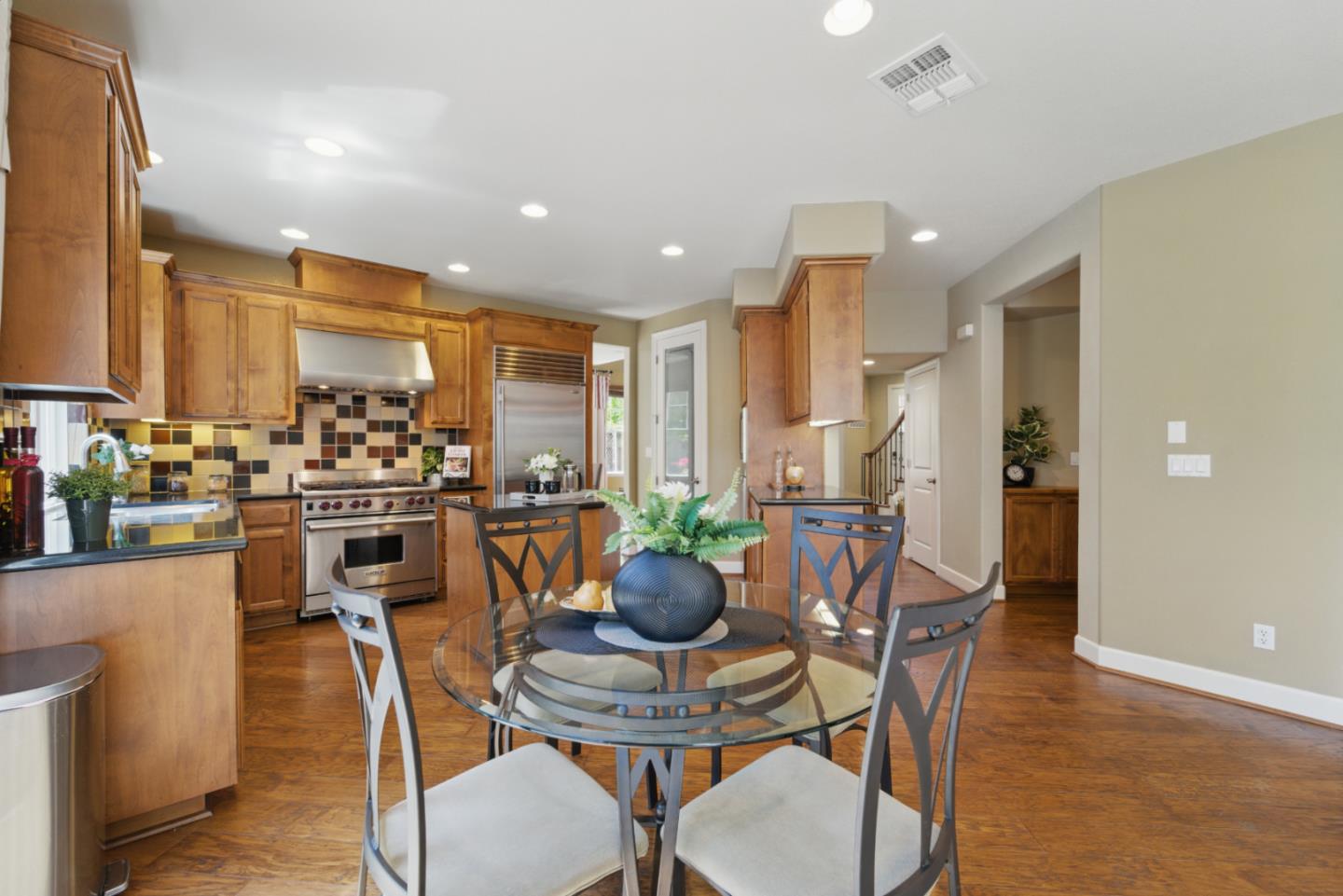 Detail Gallery Image 10 of 37 For 1353 Cristal Ct, San Jose,  CA 95127 - 4 Beds | 3 Baths