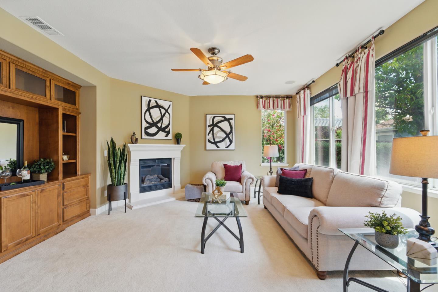 Detail Gallery Image 13 of 37 For 1353 Cristal Ct, San Jose,  CA 95127 - 4 Beds | 3 Baths