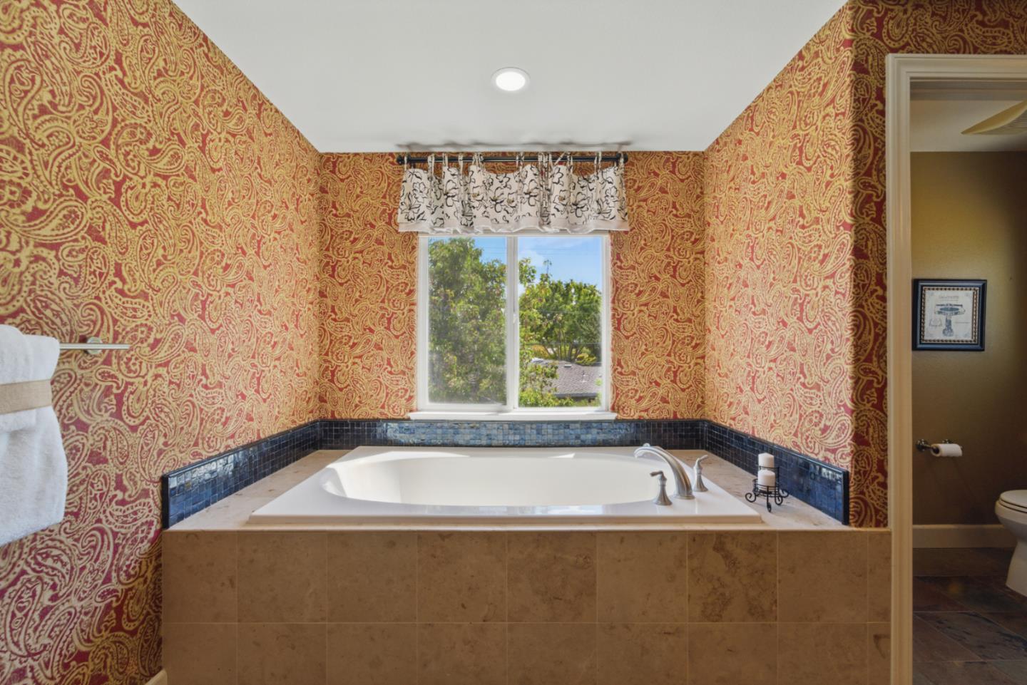 Detail Gallery Image 19 of 37 For 1353 Cristal Ct, San Jose,  CA 95127 - 4 Beds | 3 Baths