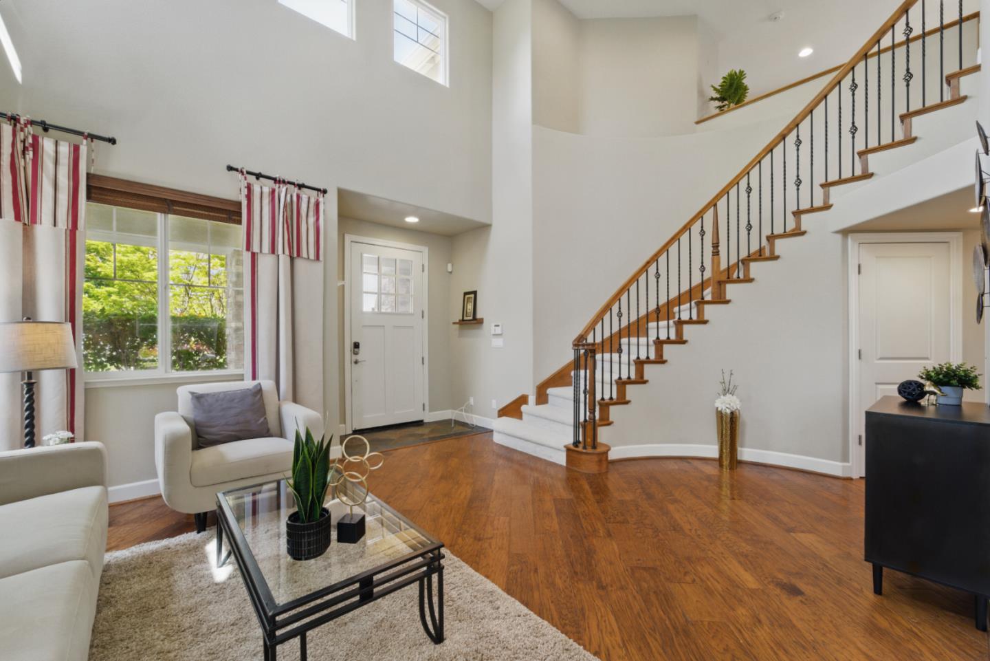 Detail Gallery Image 3 of 37 For 1353 Cristal Ct, San Jose,  CA 95127 - 4 Beds | 3 Baths