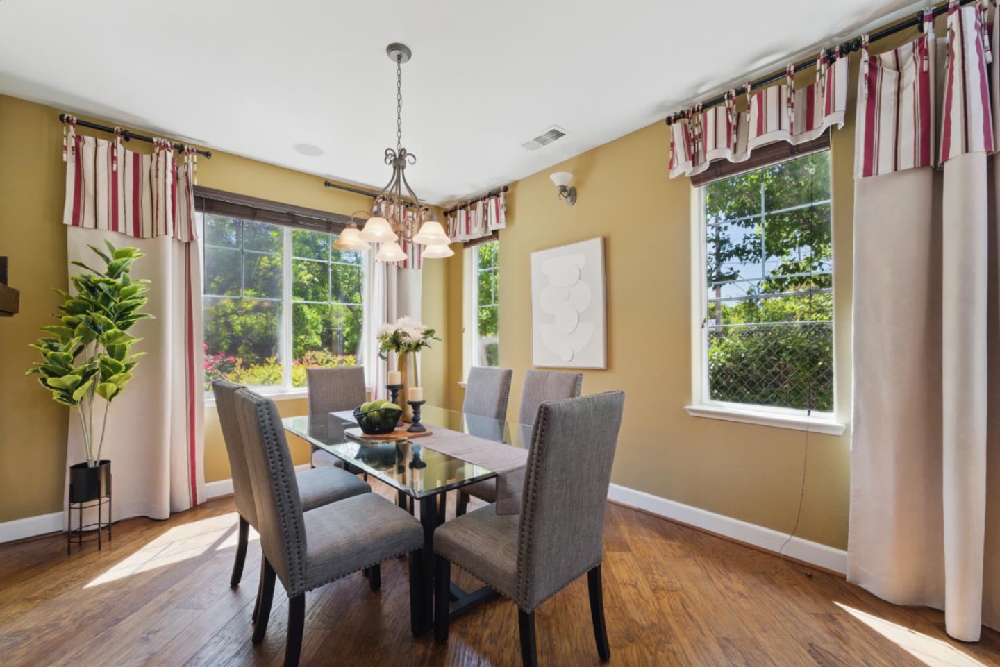 Detail Gallery Image 6 of 37 For 1353 Cristal Ct, San Jose,  CA 95127 - 4 Beds | 3 Baths