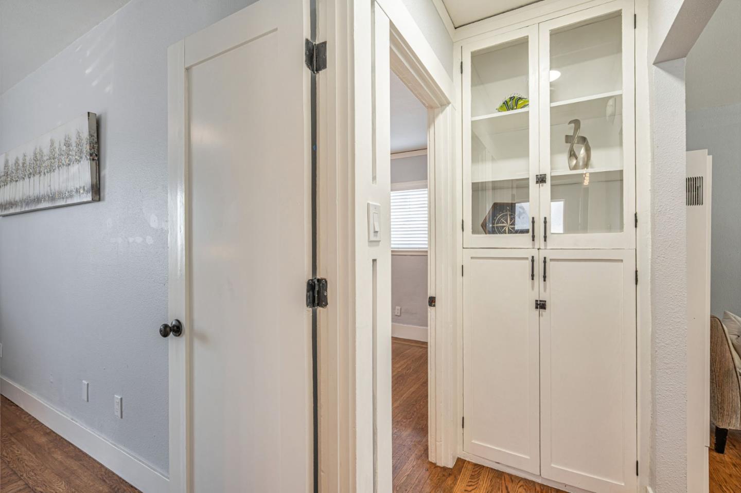 Detail Gallery Image 15 of 36 For 2825 Wallace St, Berkeley,  CA 94702 - 3 Beds | 1 Baths
