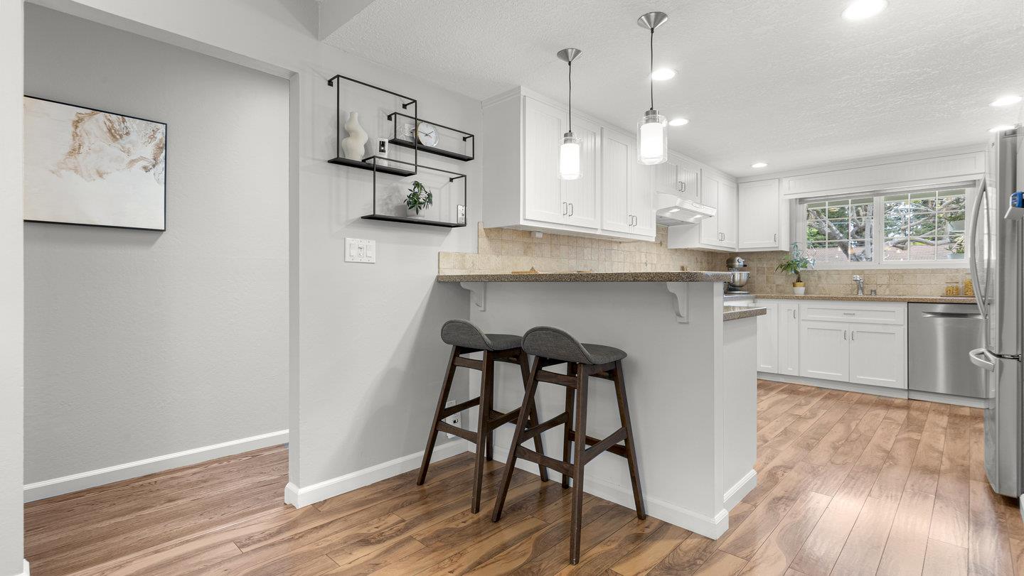 Detail Gallery Image 13 of 41 For 1039 Almarida Dr, Campbell,  CA 95128 - 4 Beds | 2 Baths