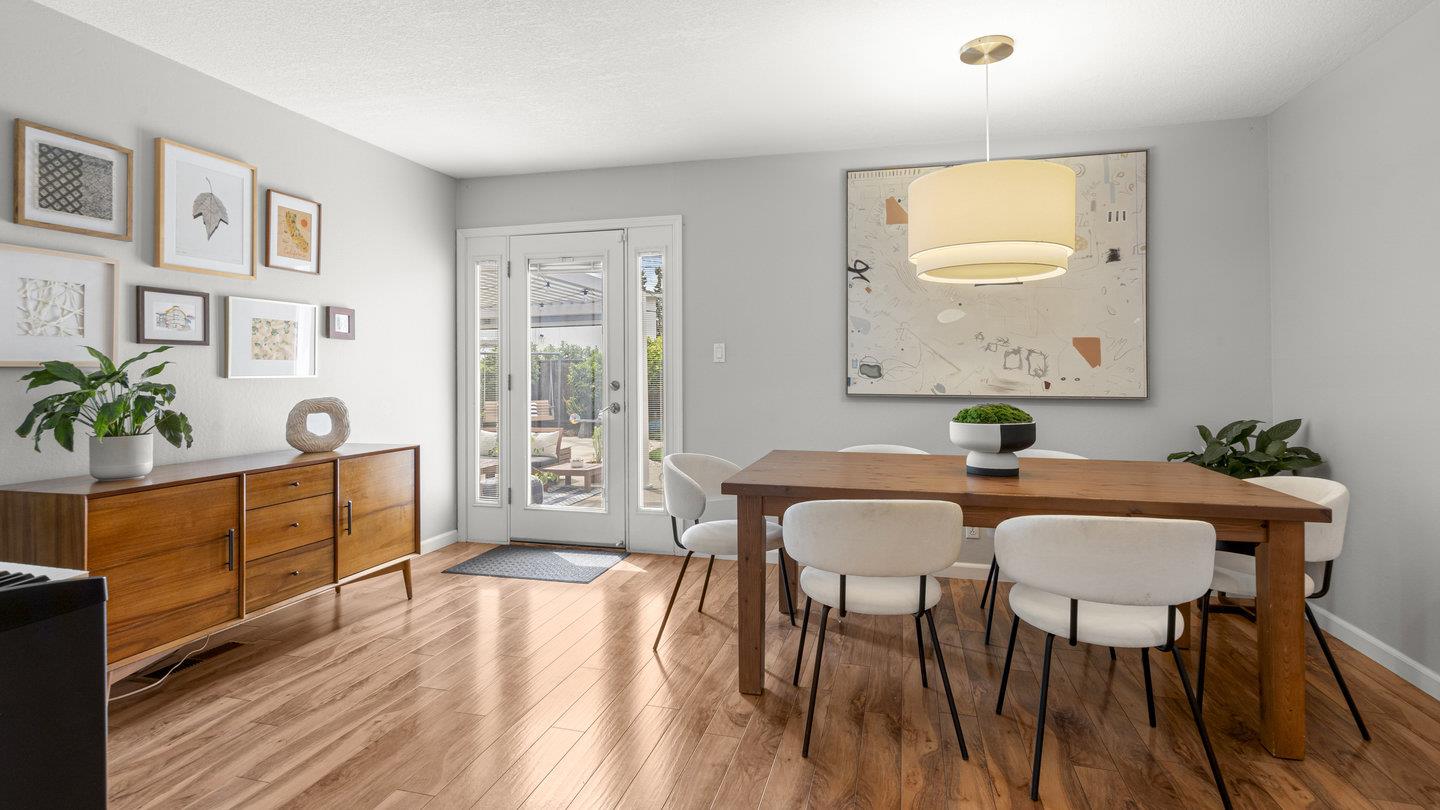 Detail Gallery Image 14 of 41 For 1039 Almarida Dr, Campbell,  CA 95128 - 4 Beds | 2 Baths