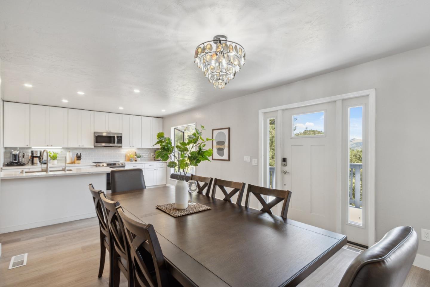 Detail Gallery Image 13 of 77 For 26045 Toro Rd, Salinas,  CA 93908 - 4 Beds | 2 Baths