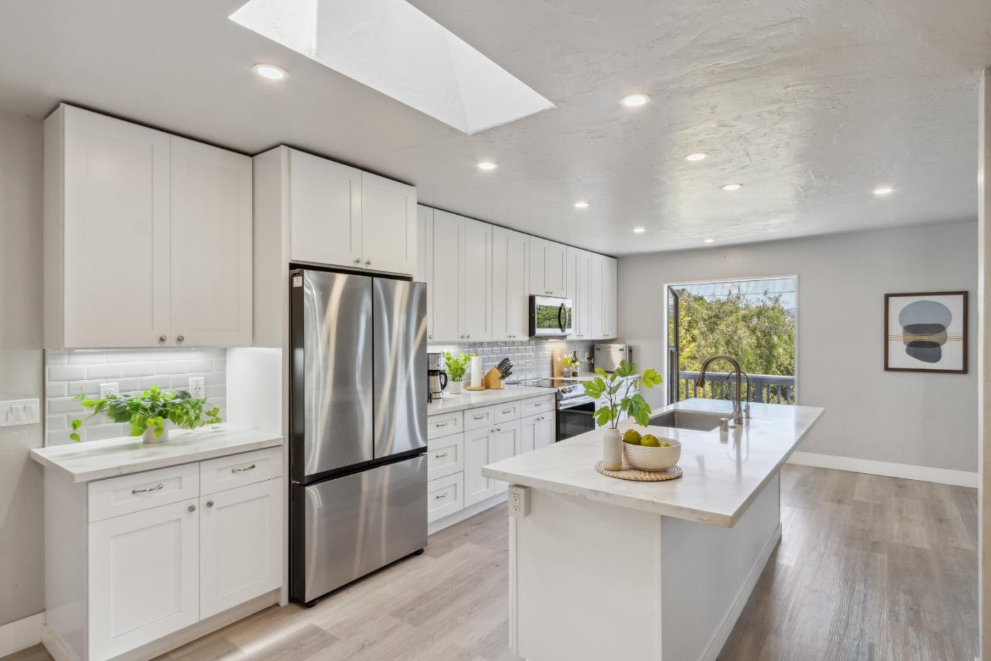 Detail Gallery Image 8 of 77 For 26045 Toro Rd, Salinas,  CA 93908 - 4 Beds | 2 Baths