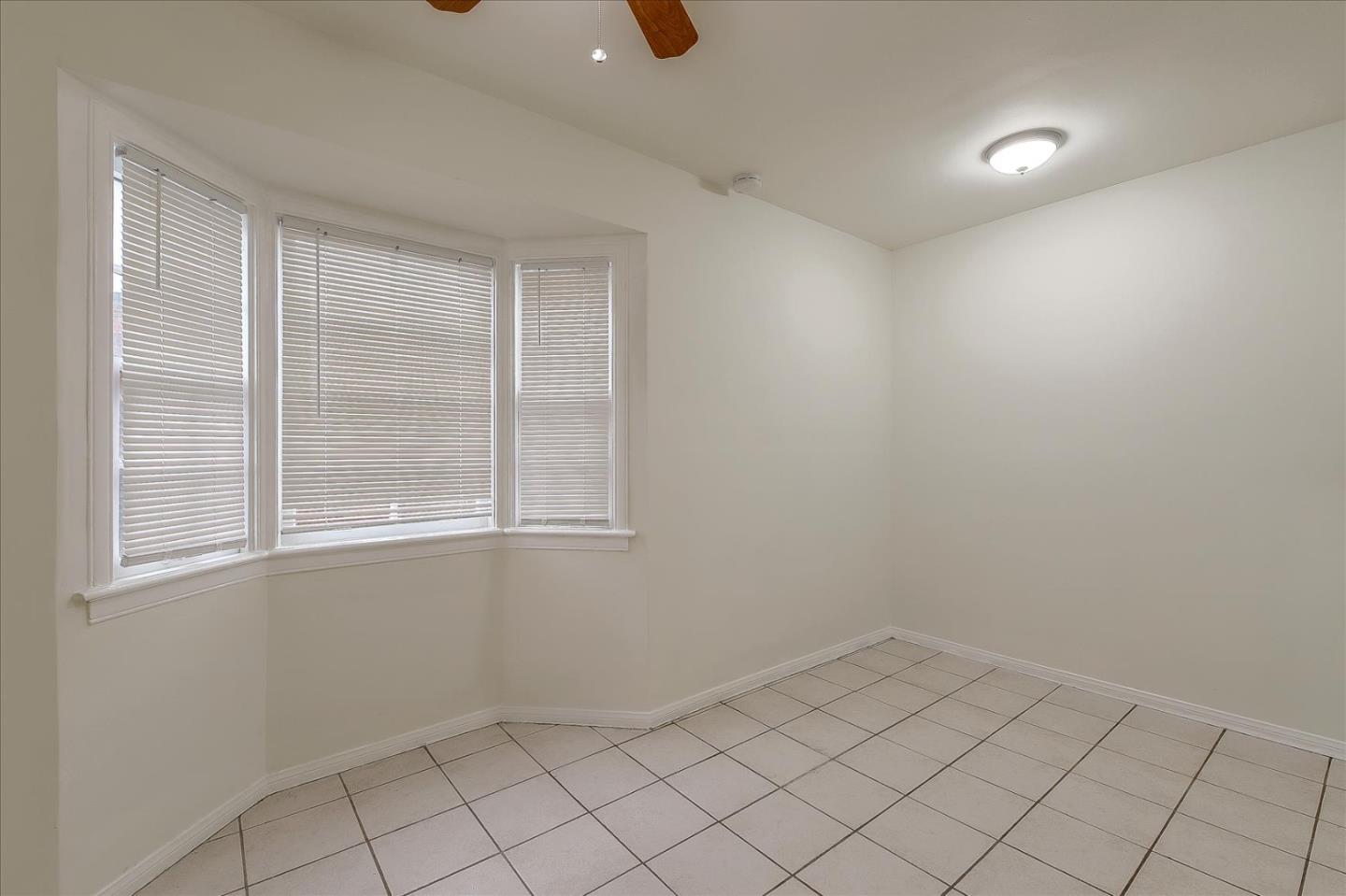 Detail Gallery Image 14 of 28 For 4298 Vineland Ave, North Hollywood,  CA 91602 - 3 Beds | 1 Baths