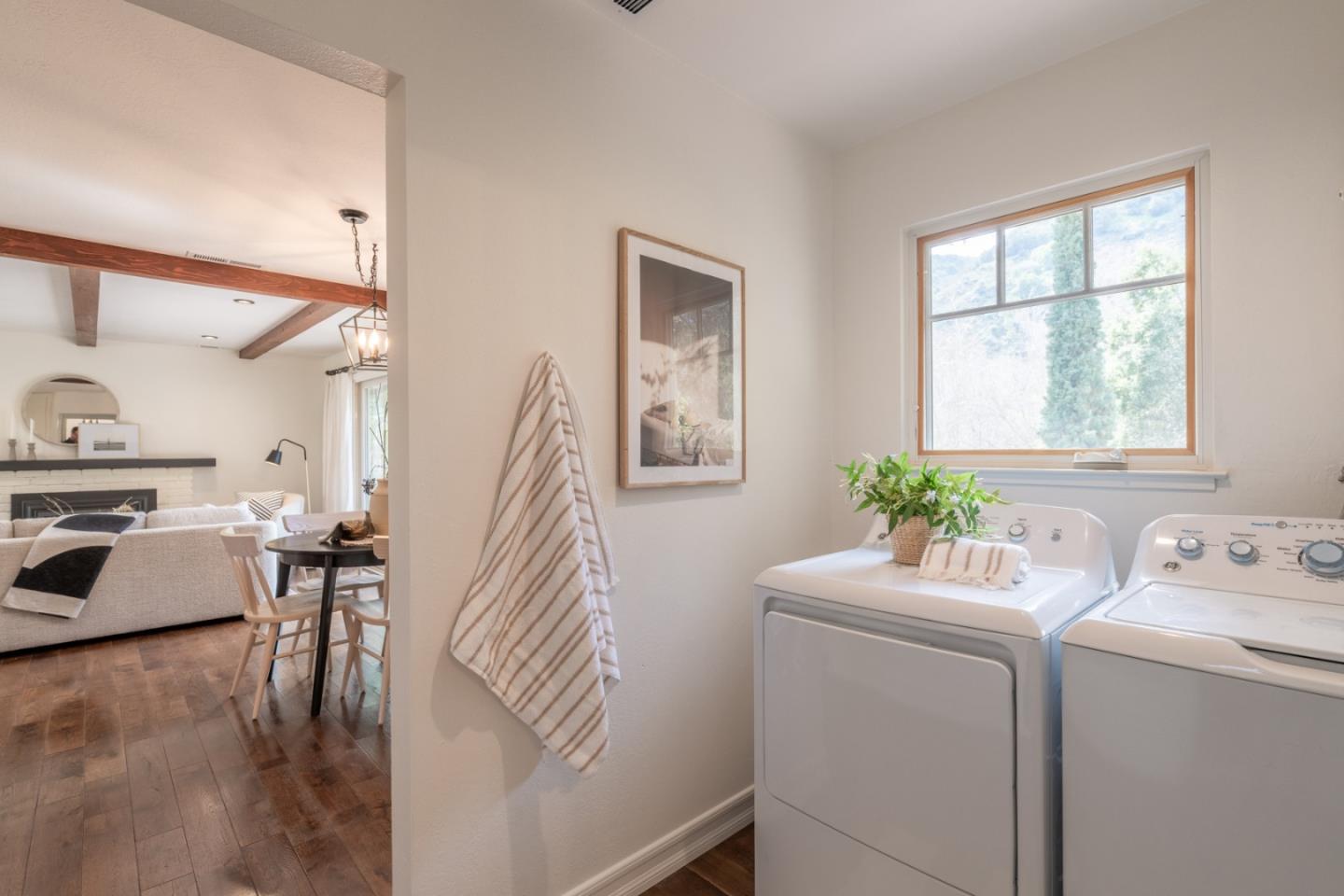 Detail Gallery Image 10 of 29 For 23 Paso Hondo, Carmel Valley,  CA 93924 - 2 Beds | 2 Baths