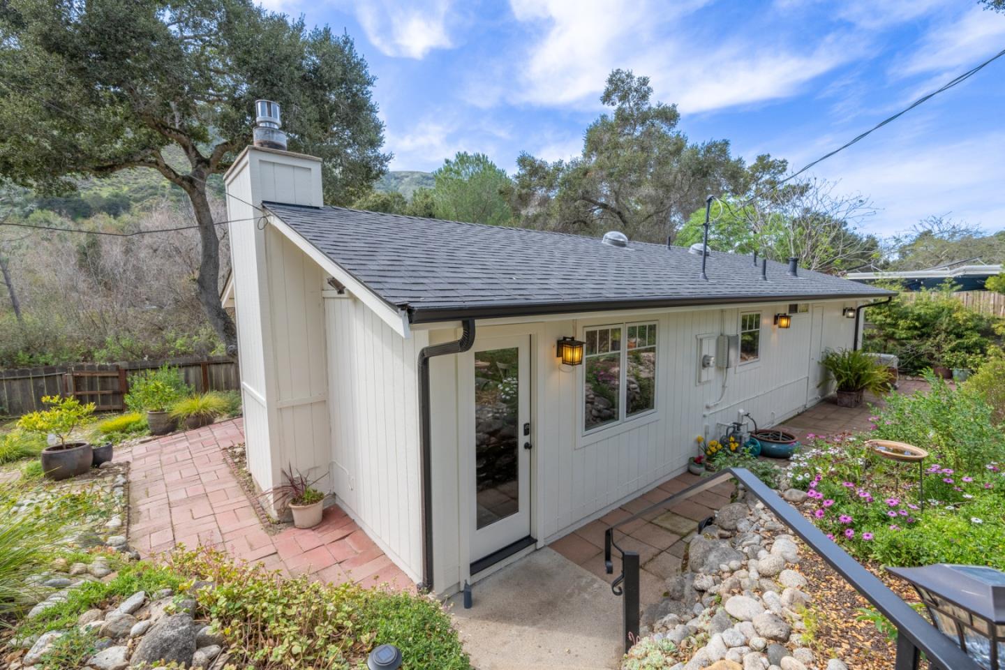 Detail Gallery Image 2 of 29 For 23 Paso Hondo, Carmel Valley,  CA 93924 - 2 Beds | 2 Baths
