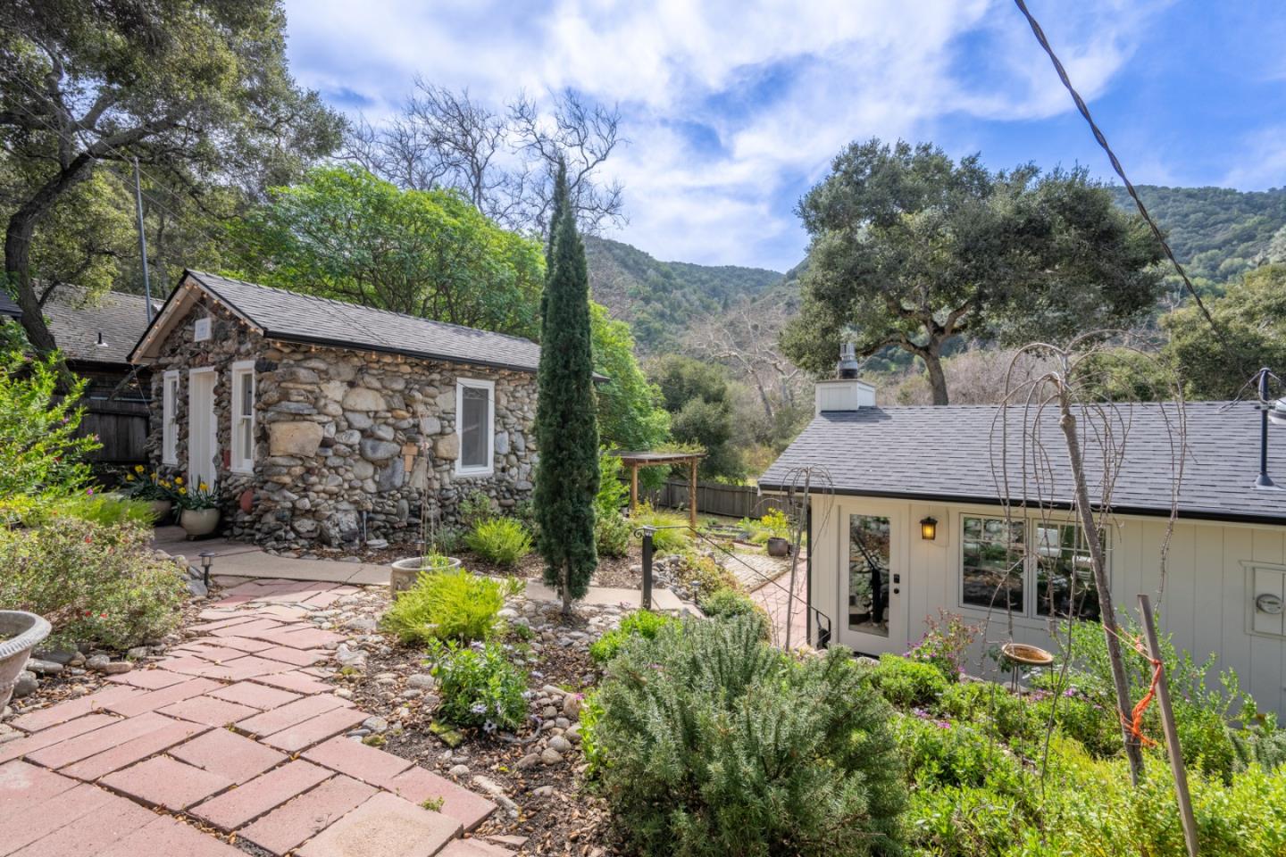 Detail Gallery Image 25 of 29 For 23 Paso Hondo, Carmel Valley,  CA 93924 - 2 Beds | 2 Baths